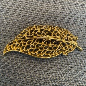 Vintage, gold tone, leaf open, work, brooch, or pin